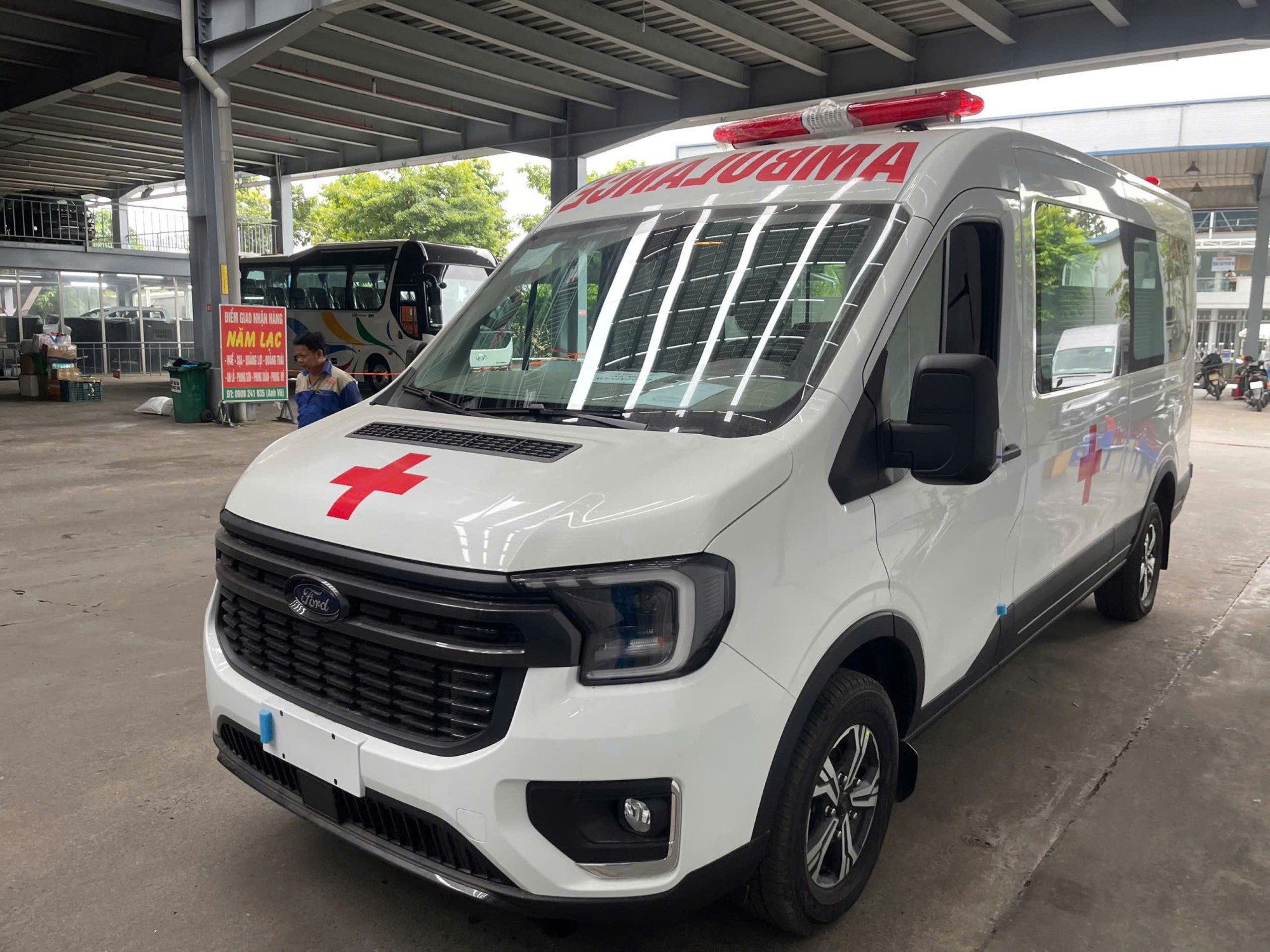 Ford Transit Cứu Thương